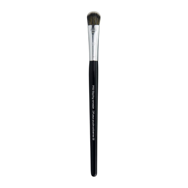 One-piece foundation brush for achieving makeup application