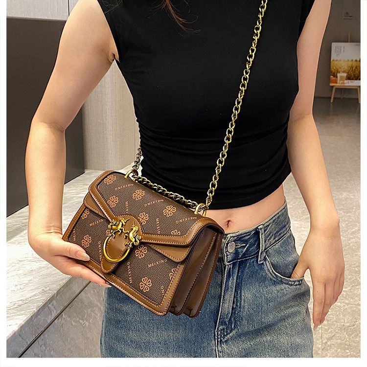 High quality fashion women's chain underarm single shoulder oblique straddle small square bag