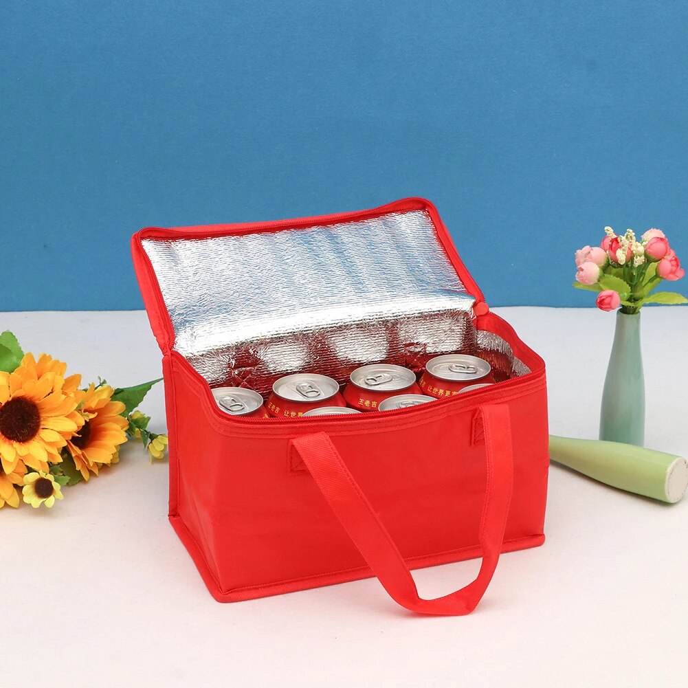 This portable cooler bag is perfect for keeping your food and drinks